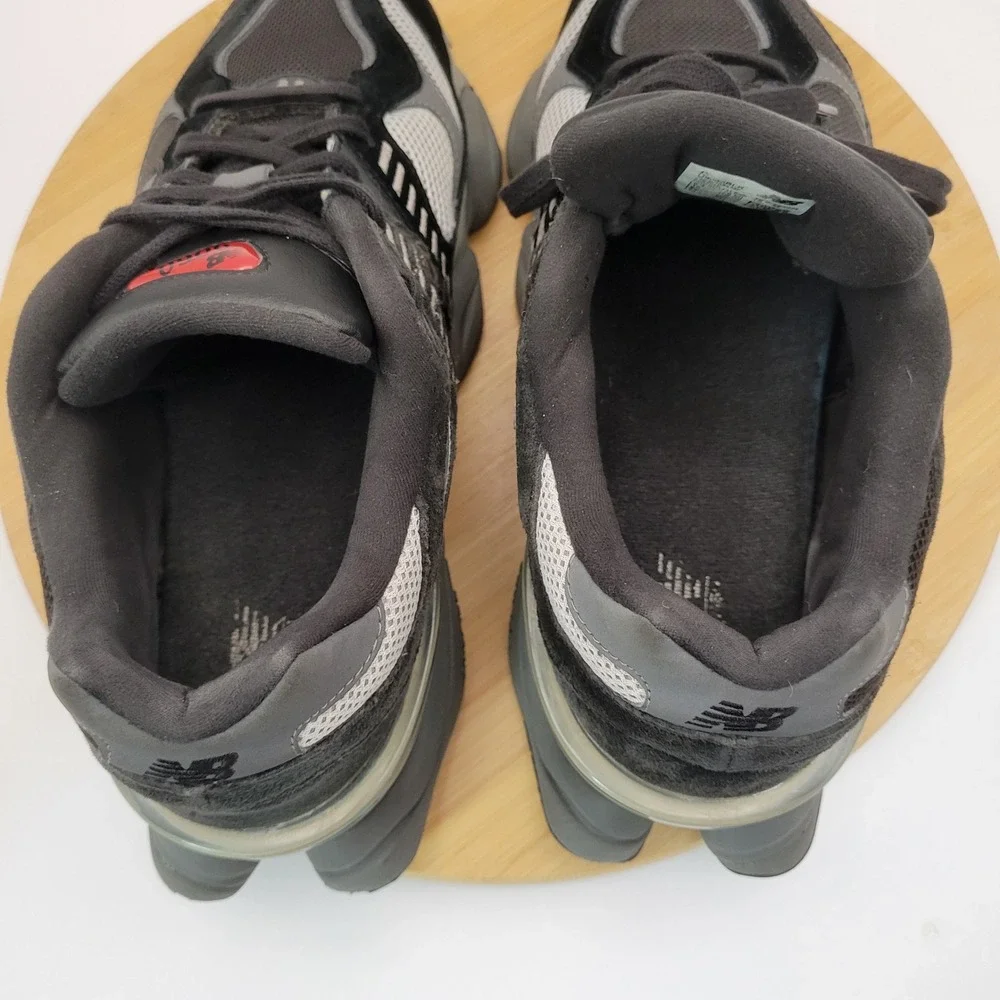 New Balance 9060 Black Grey White Sneakers Mens 8.5 U9060BLK Suede Shoes
